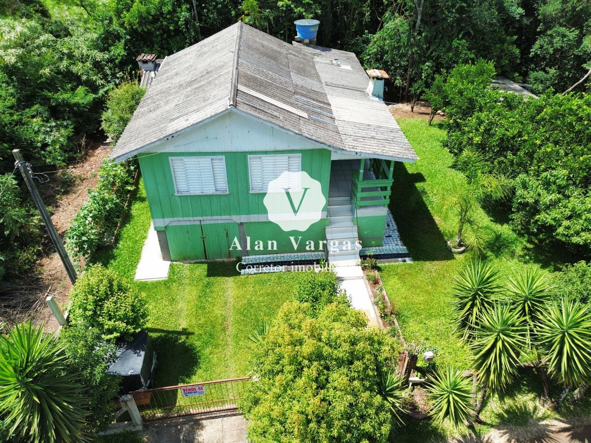 Casa em Madeira | Avenida Brasil | Ponte Preta - RS